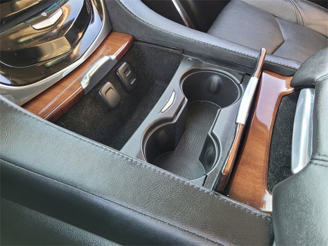 Used 2016 Cadillac Escalade ESV Luxury image 35