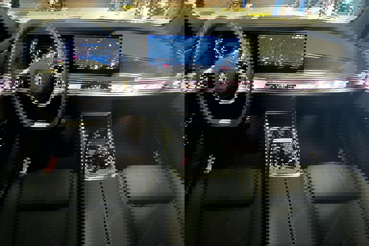 Used 2025 BMW i7 eDrive50 image 5