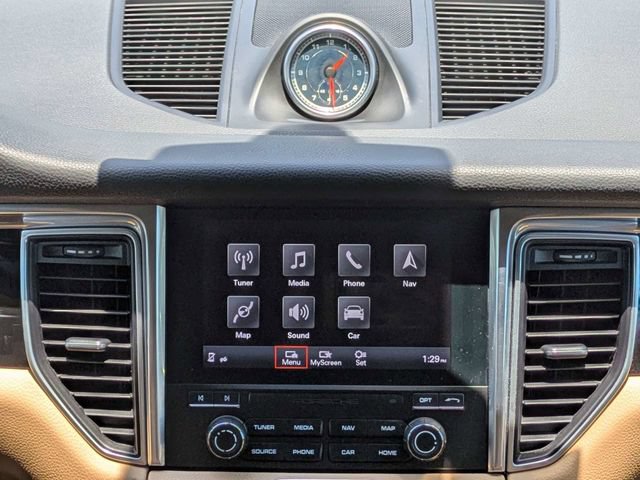 Used 2018 Porsche Macan Sport Edition AWD/4WD image 19