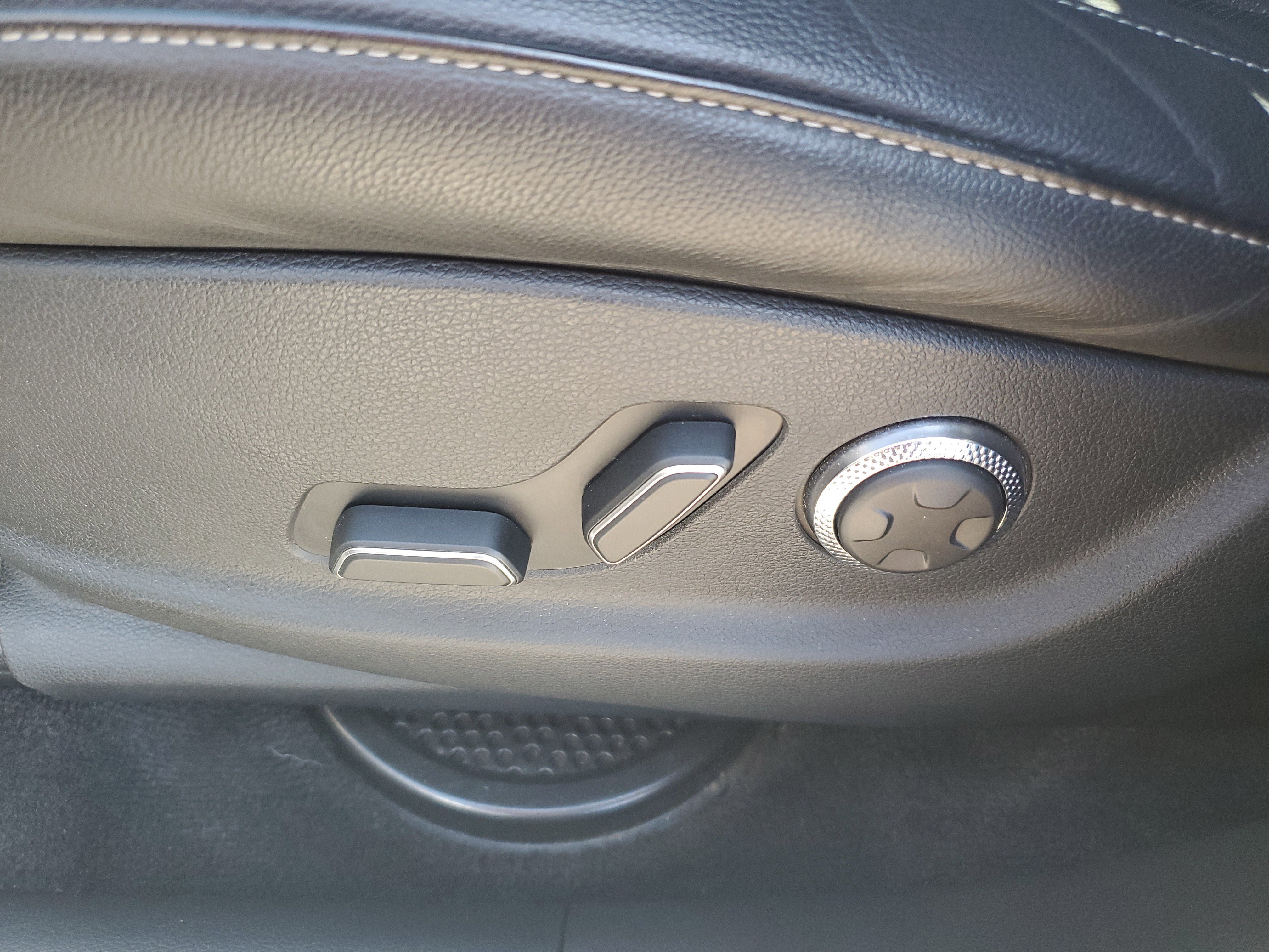 Used 2025 Genesis GV80 2.5T Standard AWD/4WD image 12