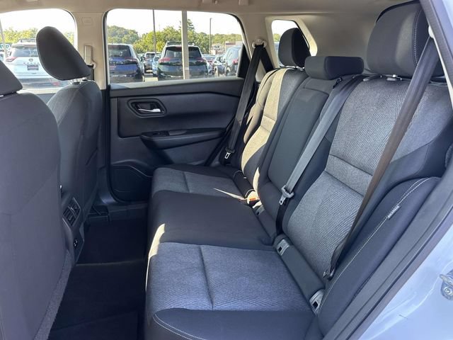 Used 2024 Nissan Rogue SV FWD image 17