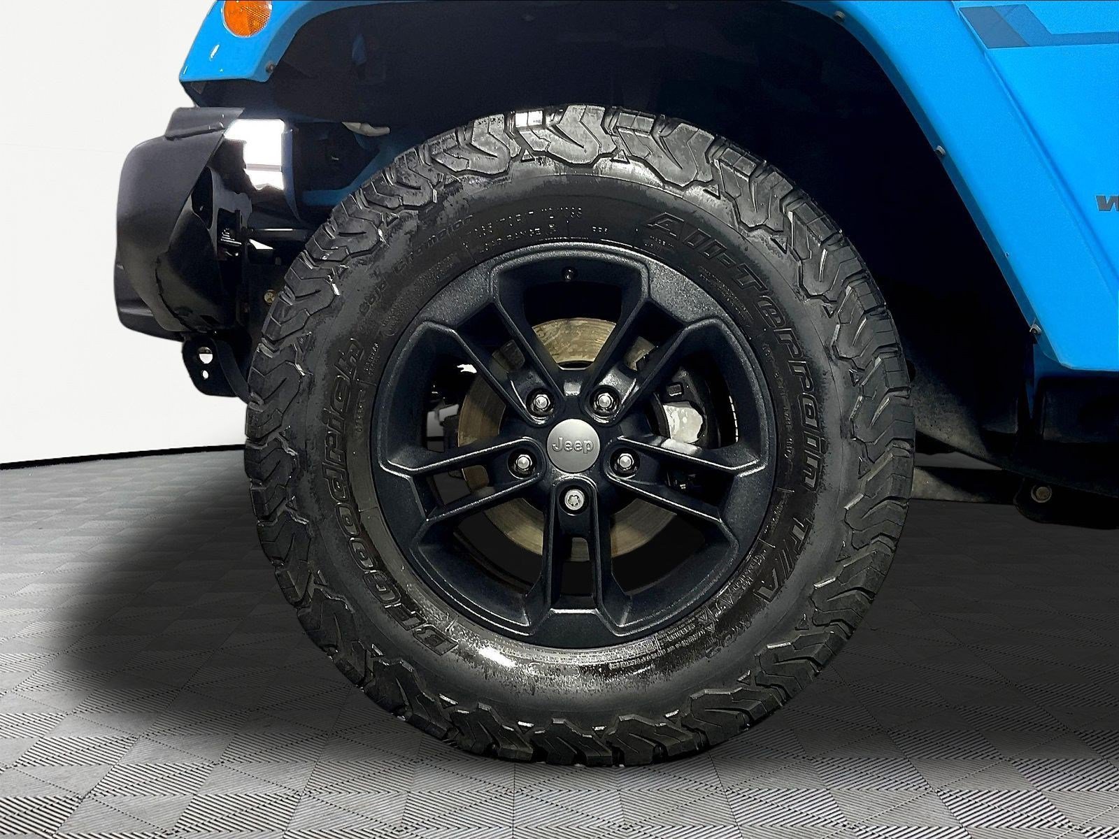 Used 2017 Jeep Wrangler Unlimited Sahara AWD/4WD image 29