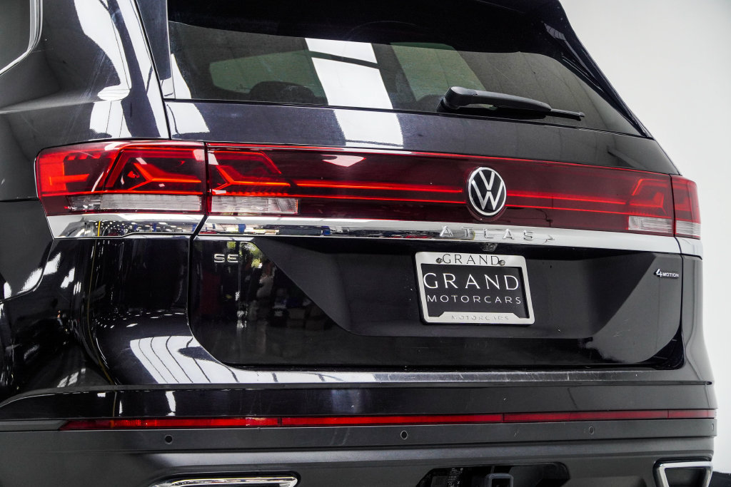 Used 2024 Volkswagen Atlas SE AWD/4WD image 17