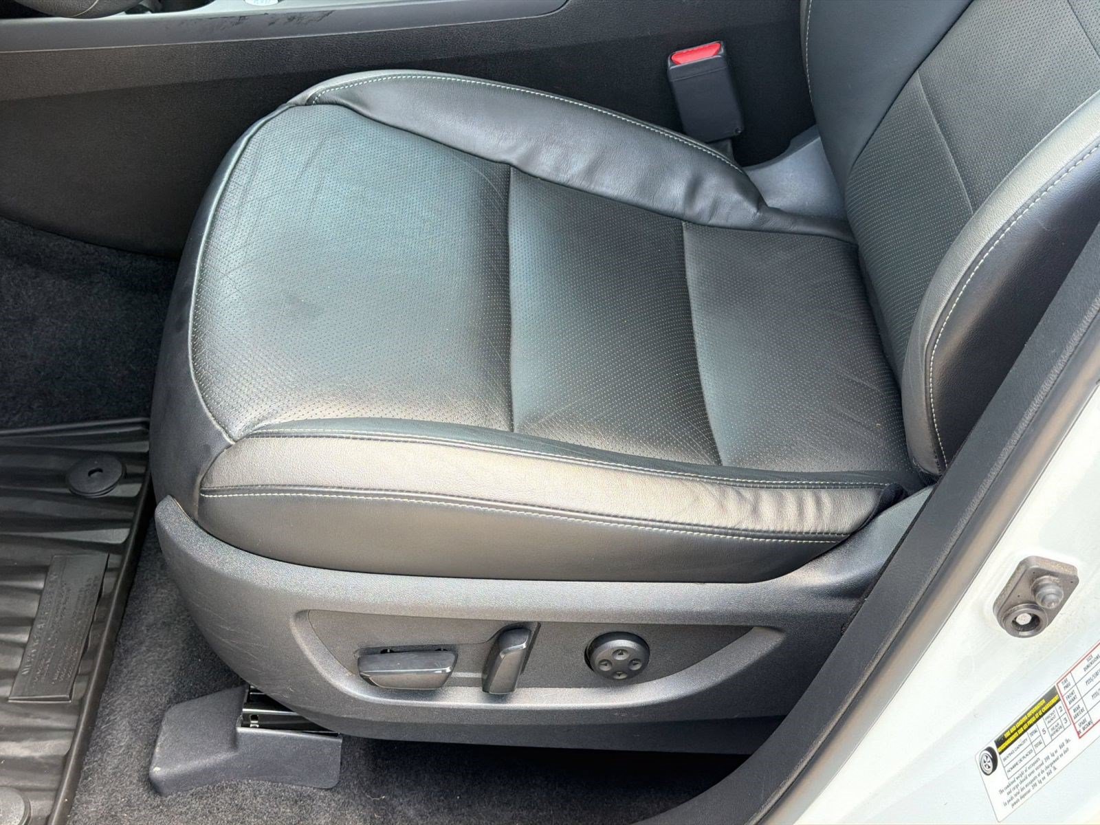 Used 2023 INFINITI QX50 Luxe FWD image 15