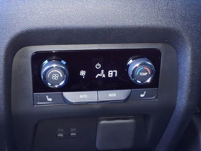 New 2026 Chevrolet Traverse RS w/ LPO, Floor Liner Package image 38