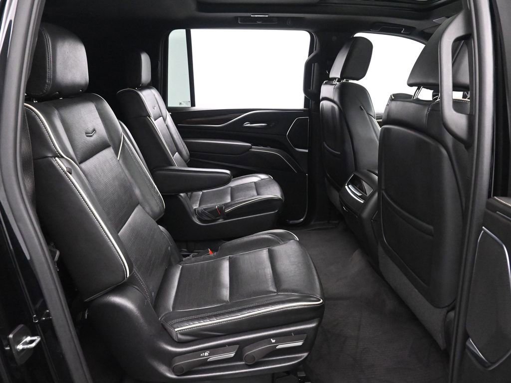 Used 2023 Cadillac Escalade ESV Premium Luxury image 18