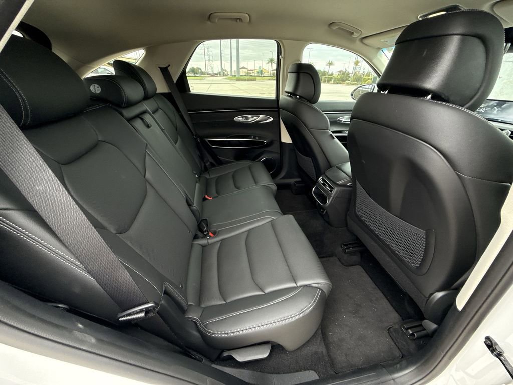 Used 2023 Genesis GV70 2.5T image 17