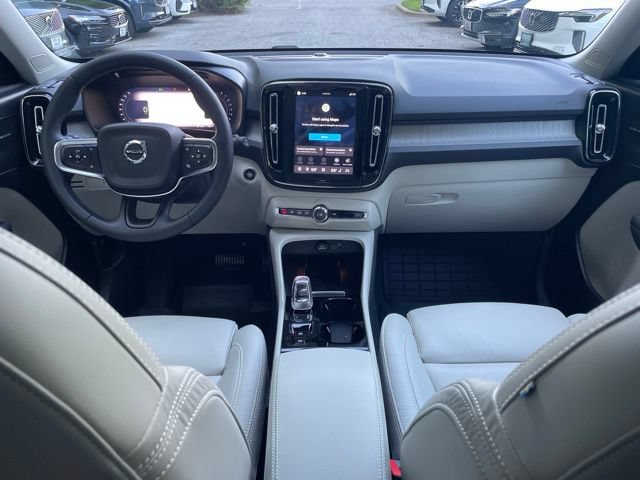 Certified 2024 Volvo XC40 B5 Ultimate w/ Protection Package Premier AWD/4WD image 22