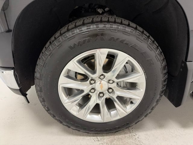 Certified 2021 Chevrolet Silverado 1500 LTZ w/ LTZ Premium Package AWD/4WD image 21
