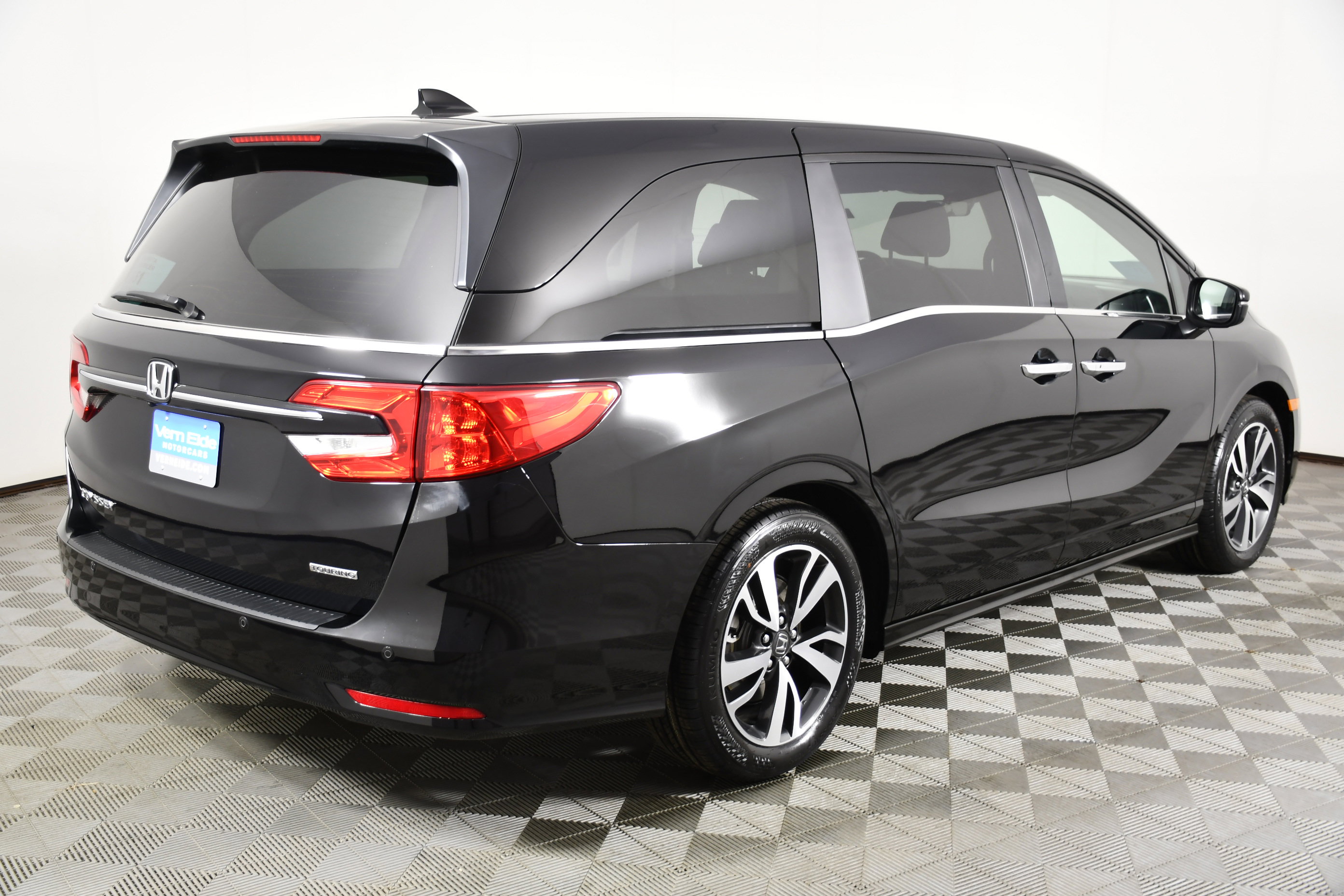 Certified 2023 Honda Odyssey Touring image 6