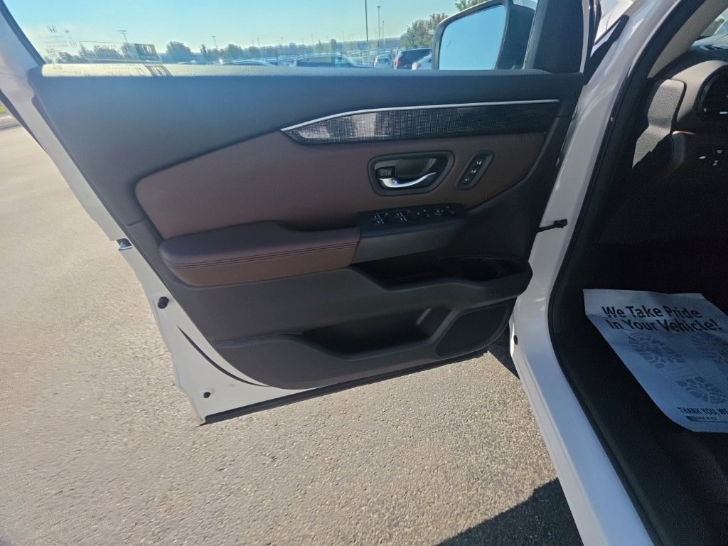 Certified 2025 Honda Pilot Elite image 13