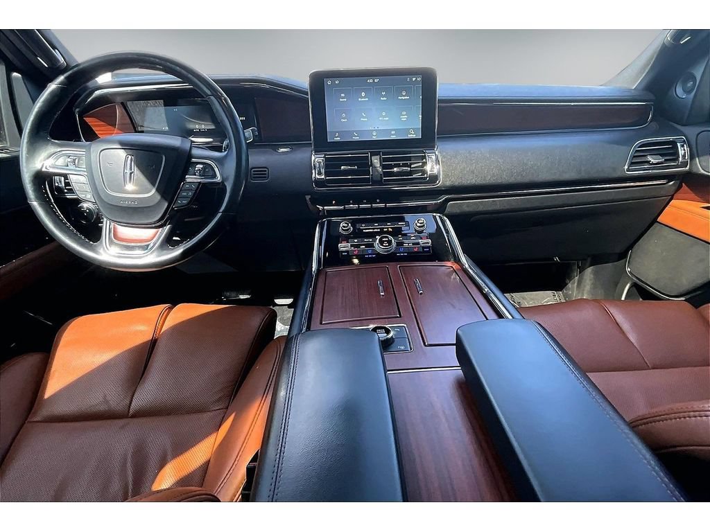 Used 2021 Lincoln Navigator Reserve AWD/4WD image 6