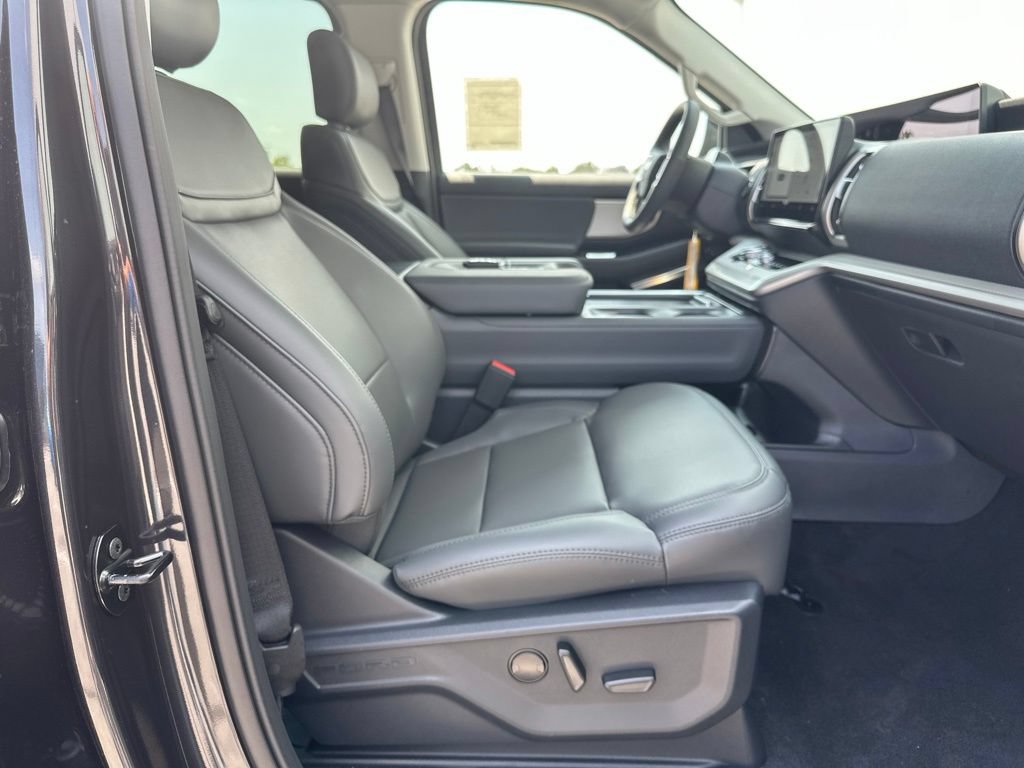 New 2027 Ford Expedition Active AWD/4WD image 31