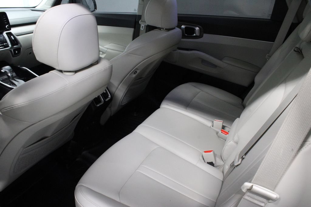 Used 2023 Kia Sorento S w/ Panoramic Sunroof Package AWD/4WD image 20