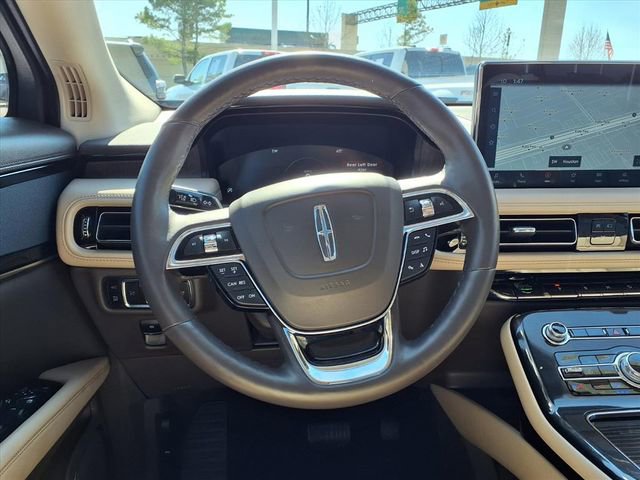 Certified 2023 Lincoln Nautilus Reserve image 11