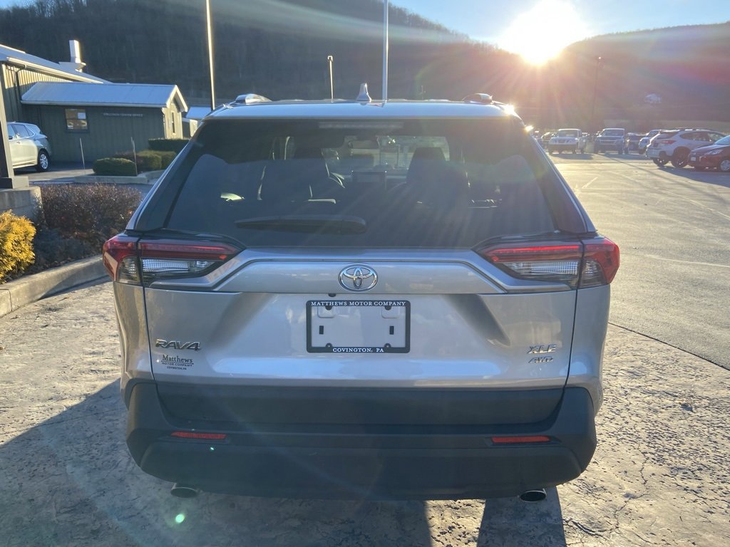Used 2025 Toyota RAV4 XLE image 6