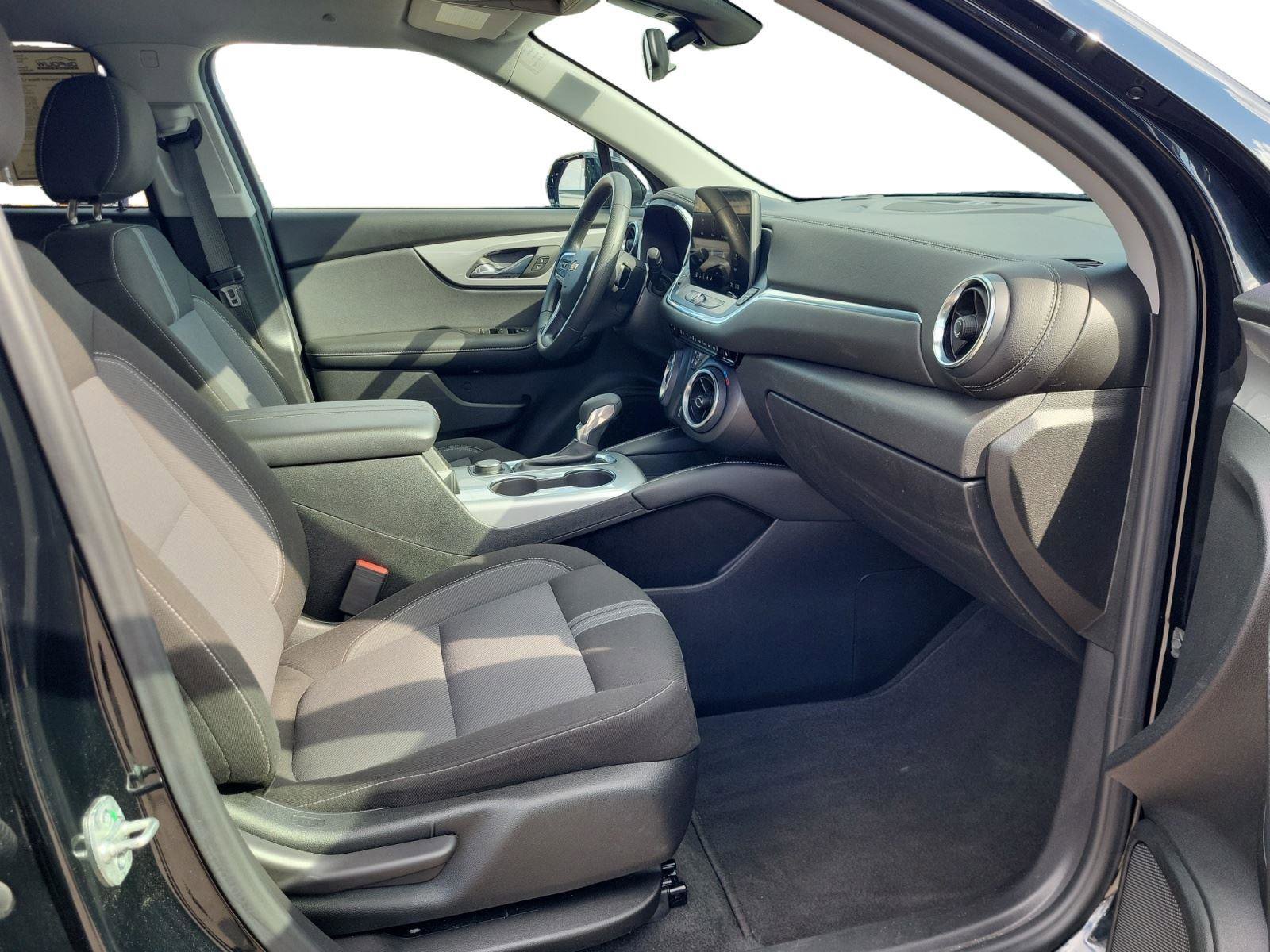 Used 2025 Chevrolet Blazer LT image 26