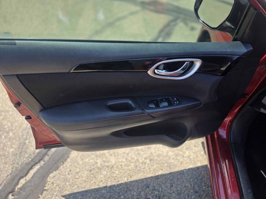 Used 2016 Nissan Sentra SV FWD image 10