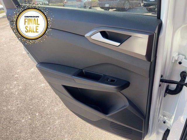 New 2026 Volkswagen Taos SE image 18