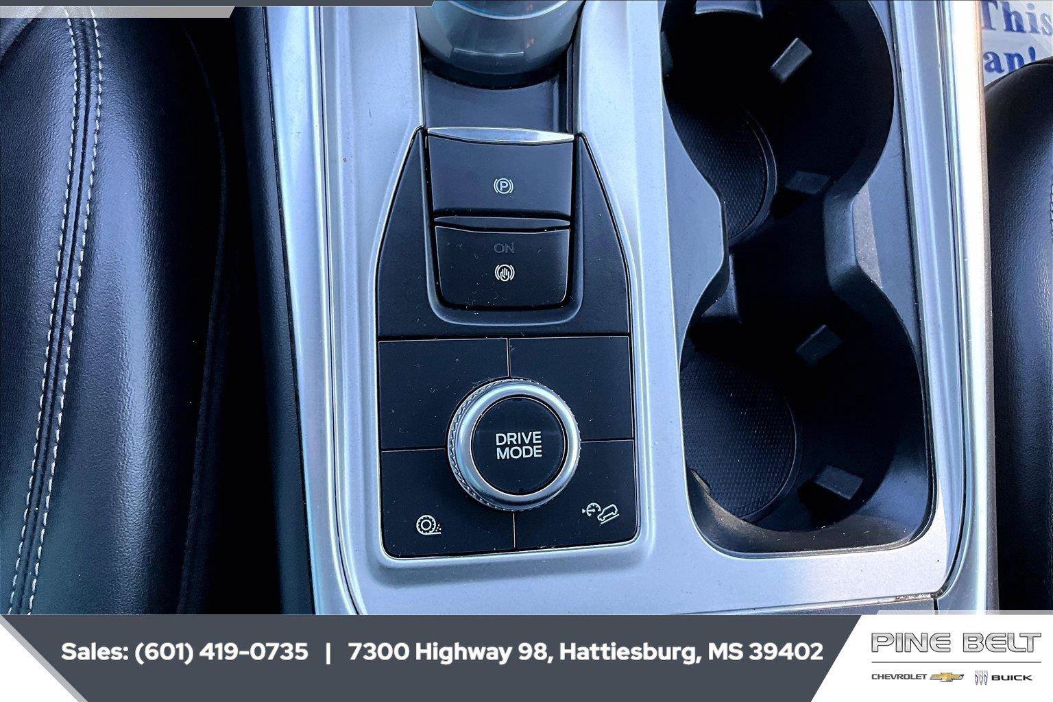 Used 2023 Ford Explorer XLT w/ Equipment Group 202A AWD/4WD image 23
