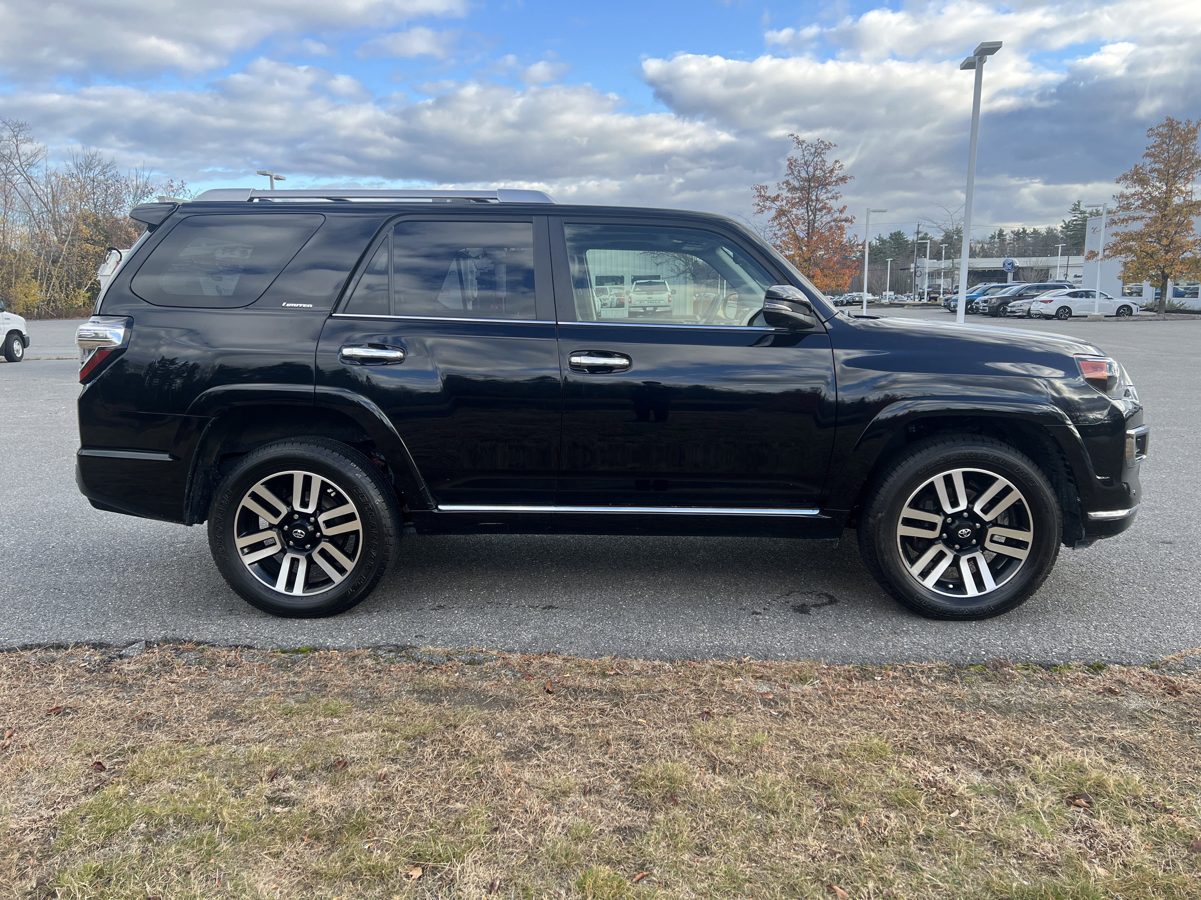Used 2023 Toyota 4Runner Limited image 4