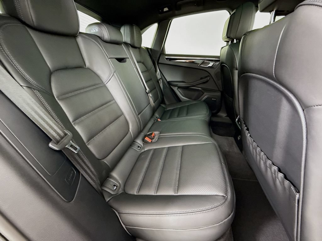 New 2026 Porsche Macan AWD/4WD image 29
