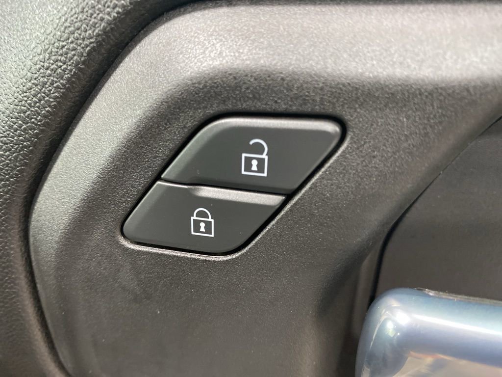 Used 2021 Chevrolet Silverado 1500 Custom Trail Boss w/ LPO, Dark Essentials Package image 18