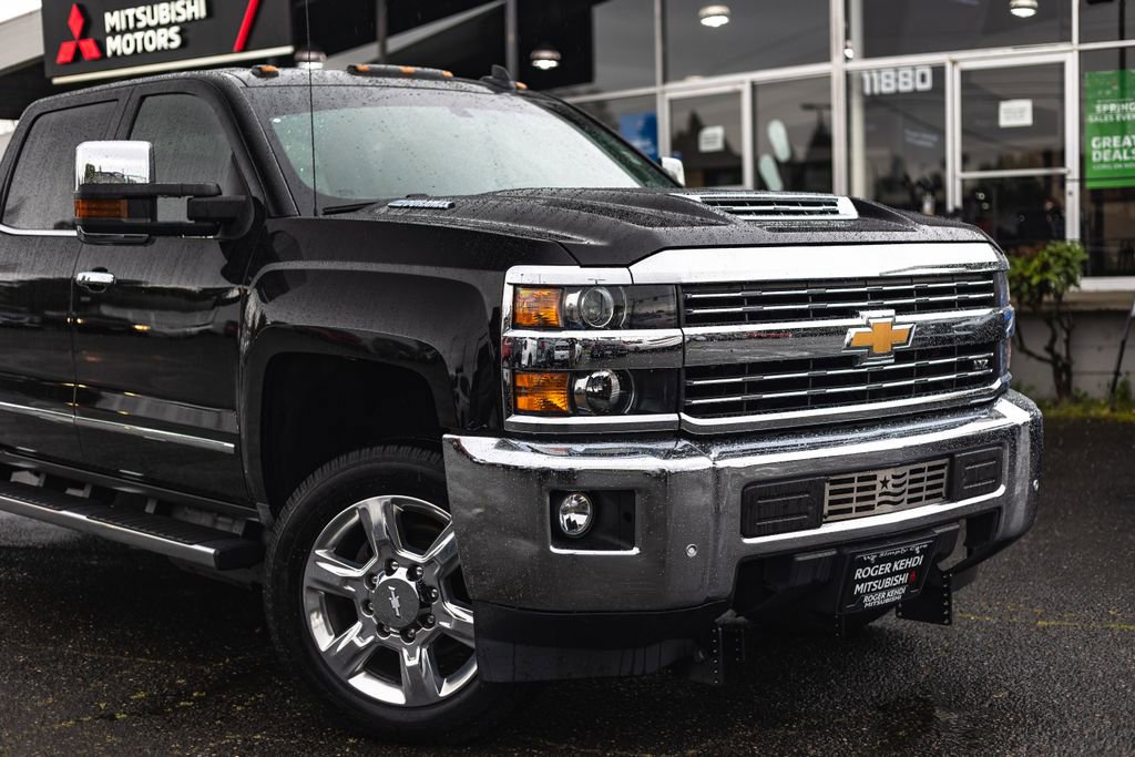 Used 2019 Chevrolet Silverado 2500 LTZ w/ Duramax Plus Package image 3