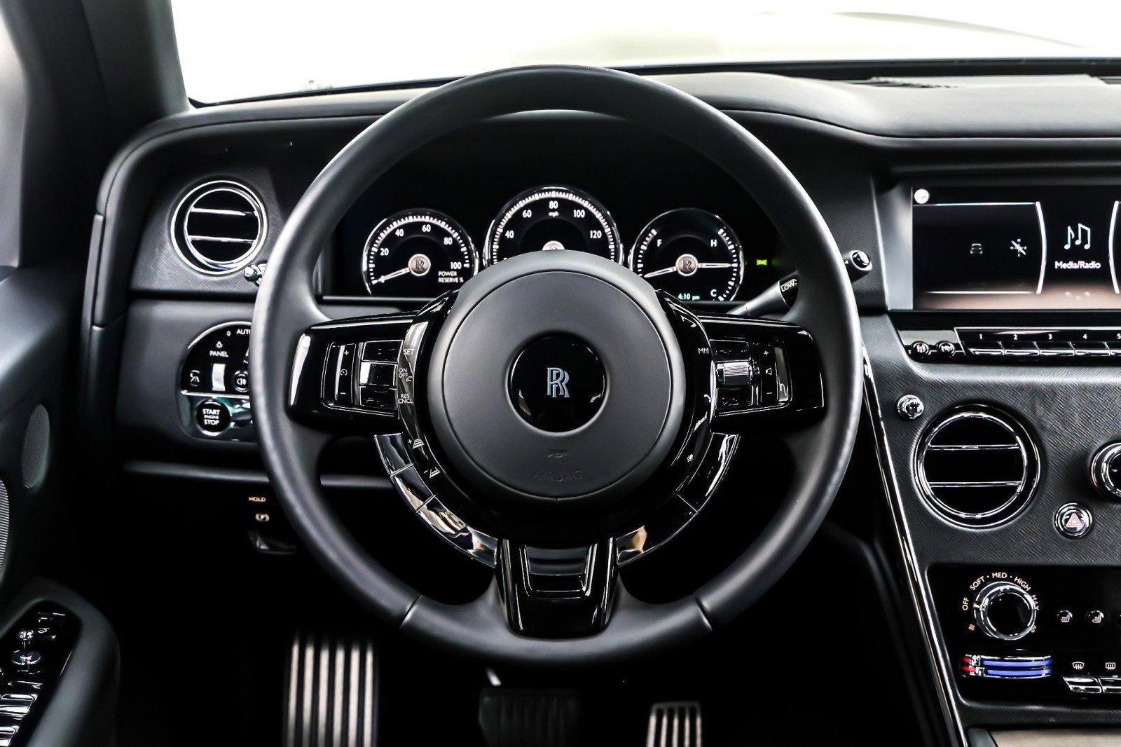 Used 2024 Rolls-Royce Cullinan image 18