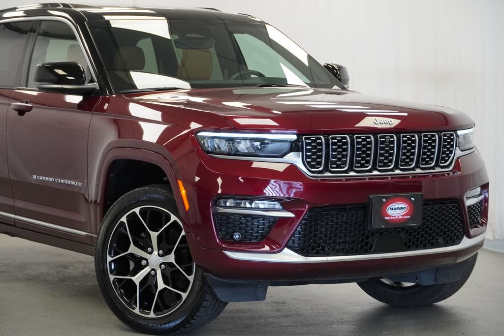 Certified 2025 Jeep Grand Cherokee Summit AWD/4WD image 3