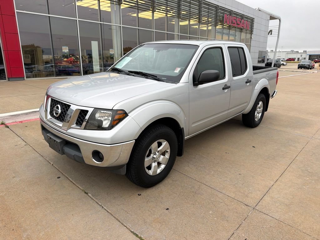 Used 2010 Nissan Frontier SE AWD/4WD image 1