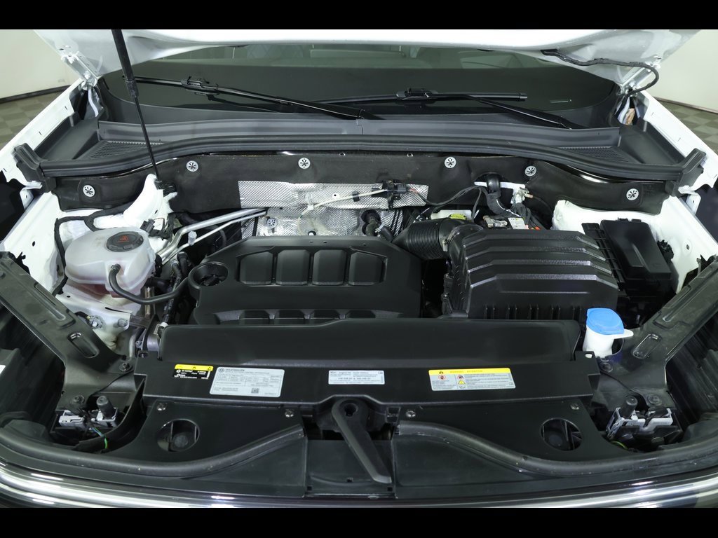 Used 2024 Volkswagen Atlas Cross Sport SEL Premium R-Line image 22