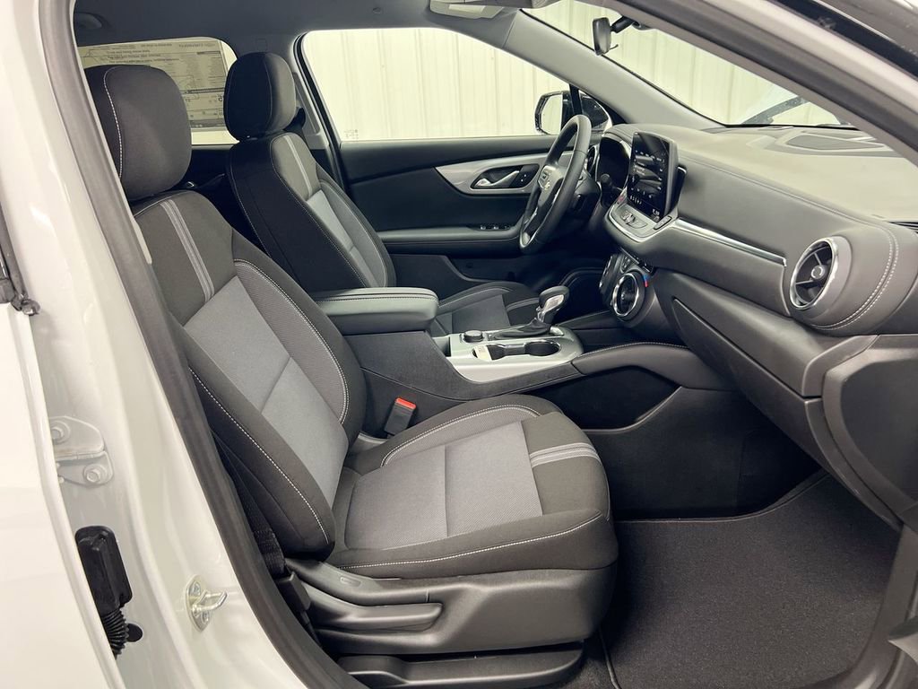 New 2026 Chevrolet Blazer LT w/ Midnight/Sport Edition image 21