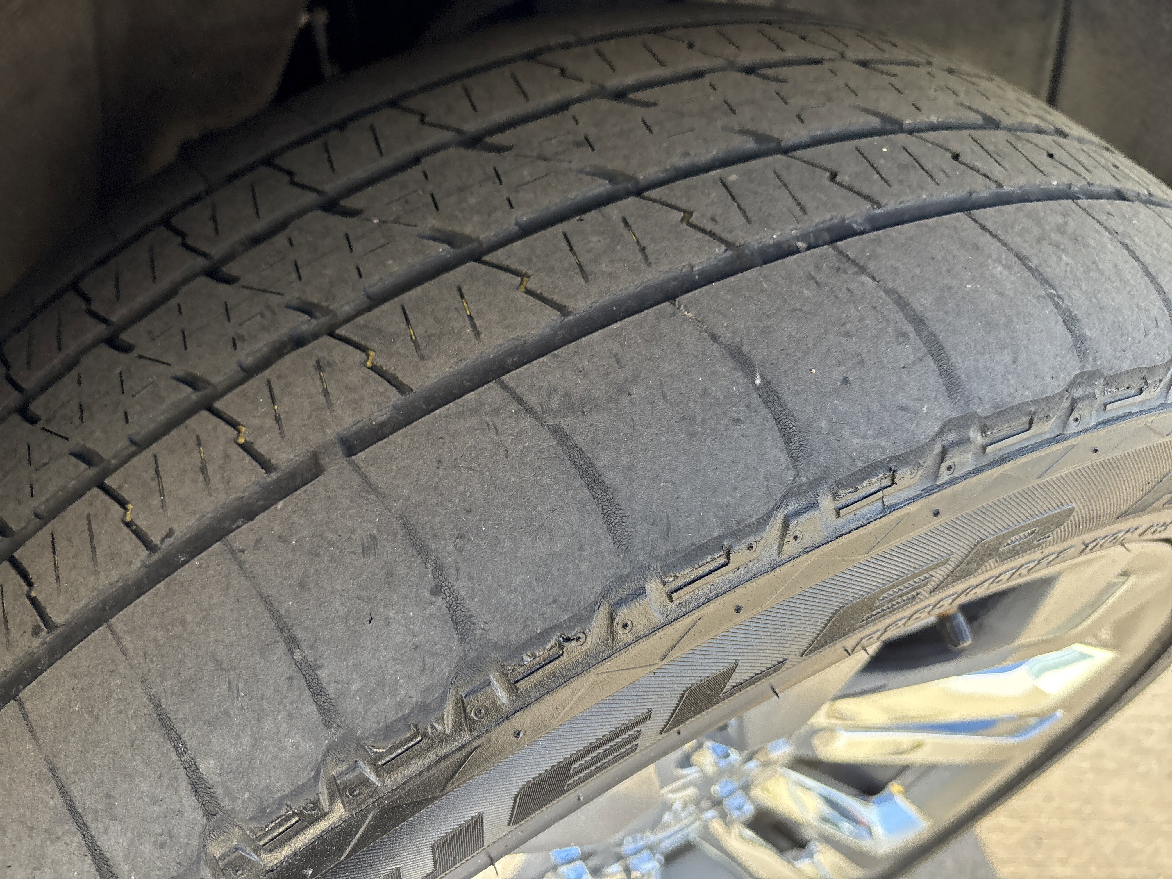 Used 2020 Cadillac Escalade Premium Luxury w/ LPO, Radiant Package image 12