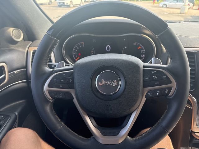 Used 2015 Jeep Grand Cherokee Overland w/ Advanced Technology Group AWD/4WD image 21