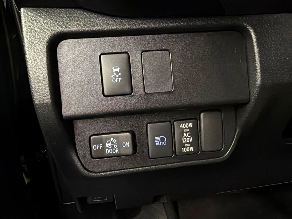 Used 2022 Toyota Tacoma TRD Off-Road w/ TRD Premium Off Road Package AWD/4WD image 27