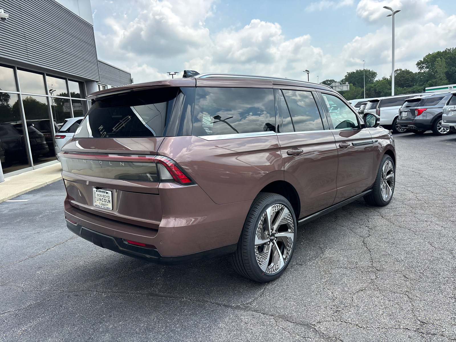 New 2027 Lincoln Navigator Black Label AWD/4WD image 7
