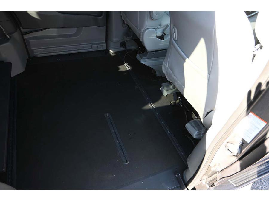 Used 2020 Toyota Sienna XLE FWD image 19