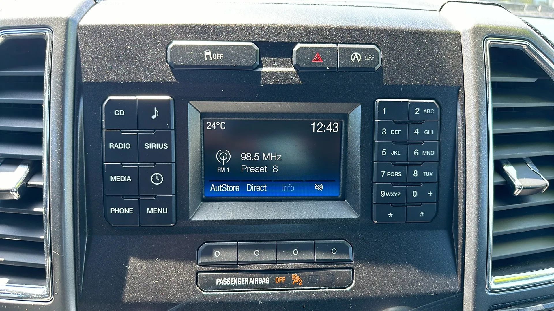 Used 2017 Ford F150 XLT image 13