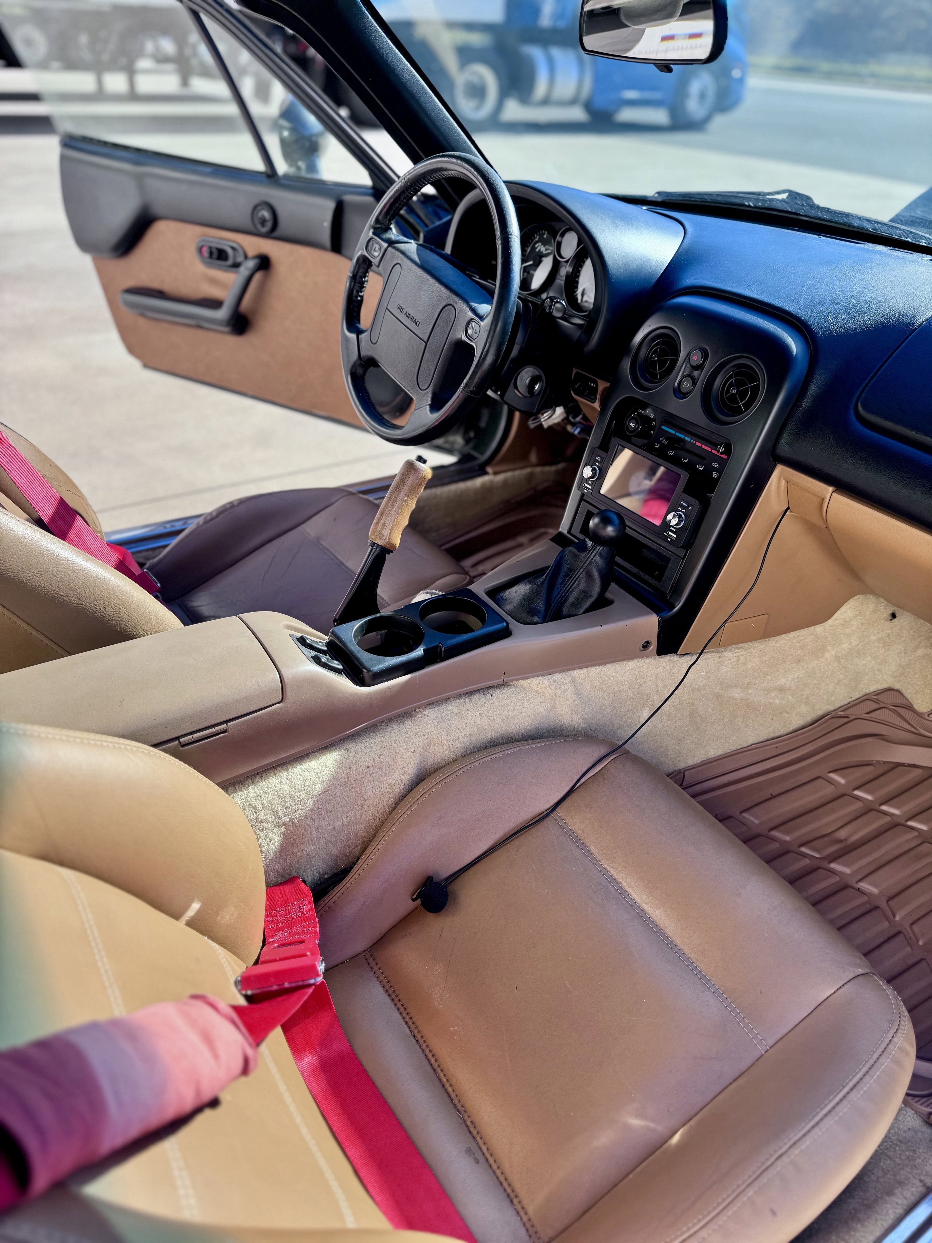 Used 1997 MAZDA MX-5 Miata image 44