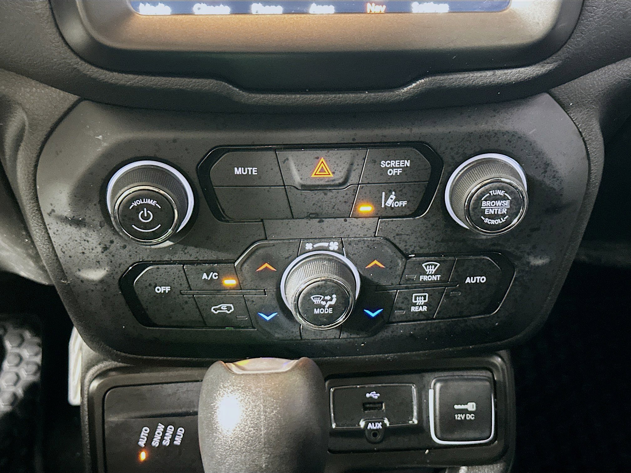 Used 2022 Jeep Renegade Latitude AWD/4WD image 24