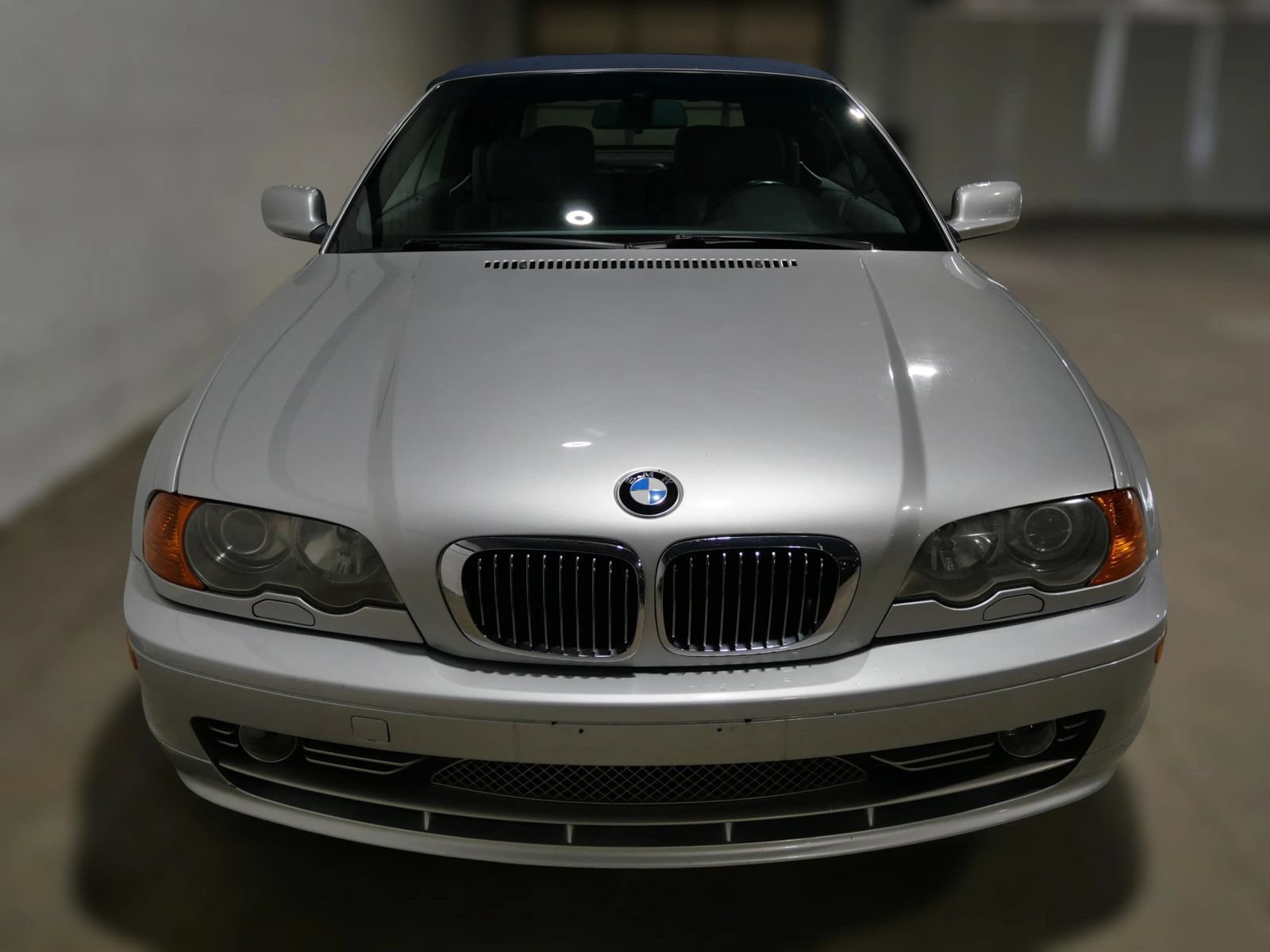 Used 2001 BMW 330Ci Convertible RWD image 2