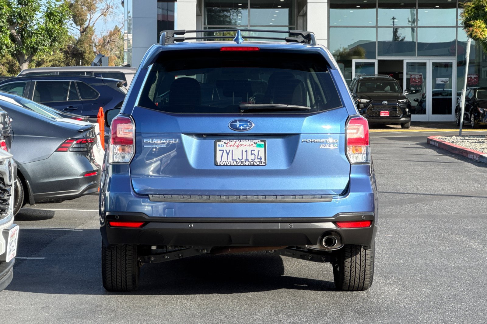 Used 2017 Subaru Forester 2.5i Touring AWD/4WD image 5