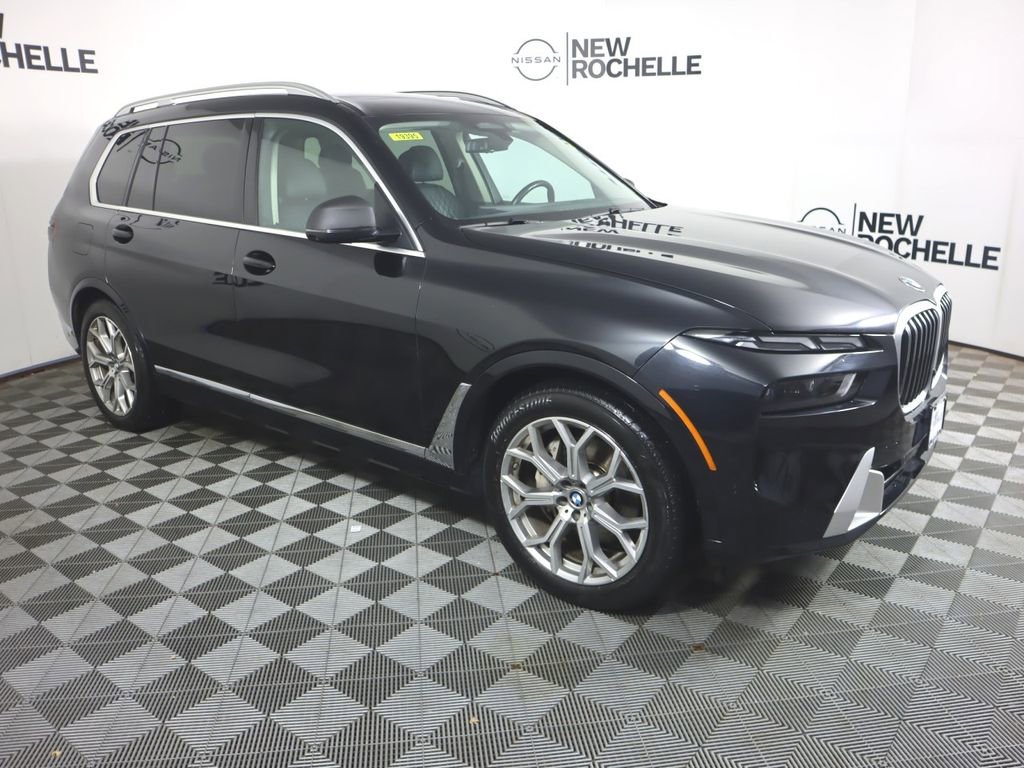 Used 2023 BMW X7 xDrive40i w/ Premium Package AWD/4WD image 4