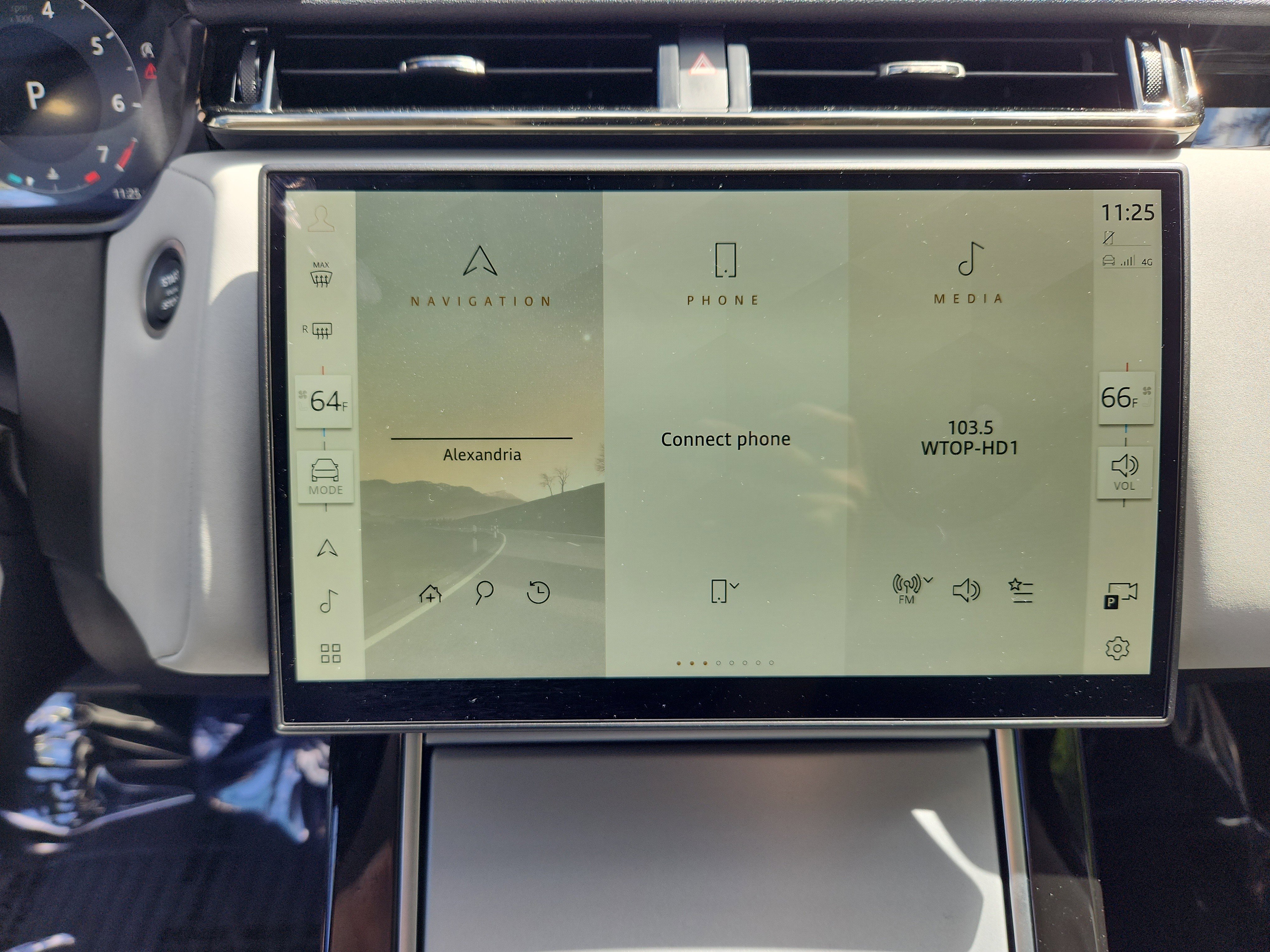 Used 2025 Land Rover Range Rover Velar S image 17