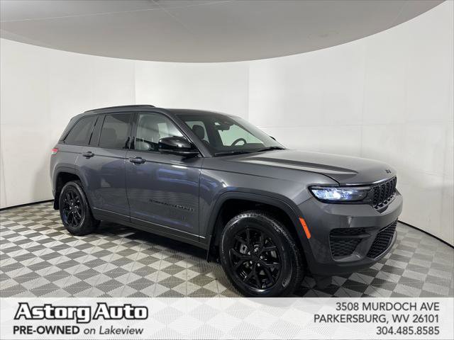 Certified 2025 Jeep Grand Cherokee Altitude image 1