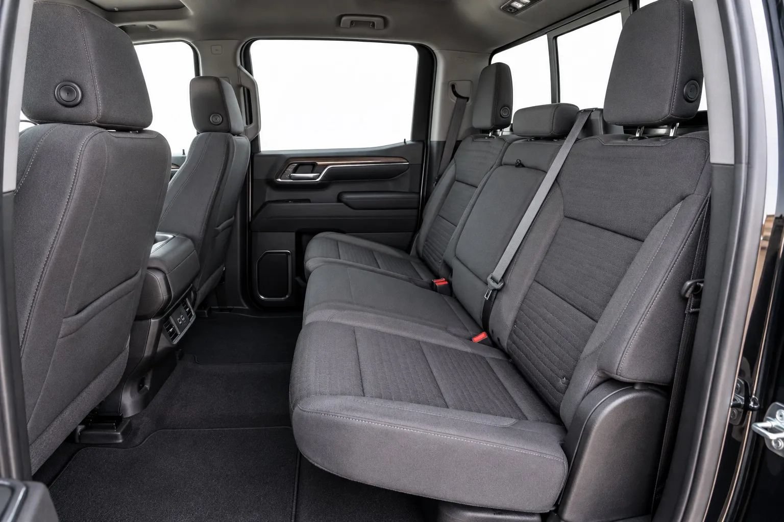 Used 2023 Chevrolet Silverado 1500 LT AWD/4WD image 13