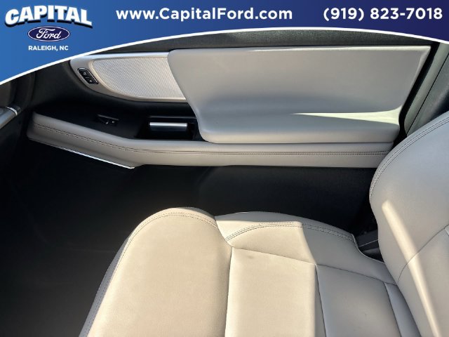 Certified 2025 Ford Expedition Active AWD/4WD image 29