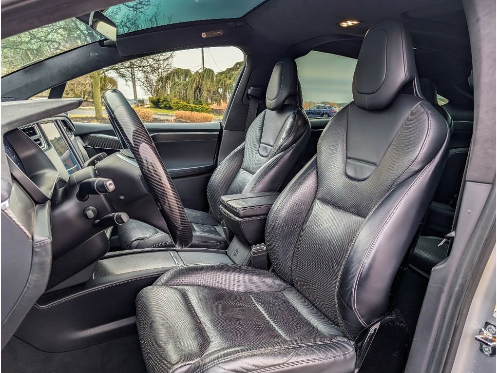 Used 2016 Tesla Model X Performance image 16