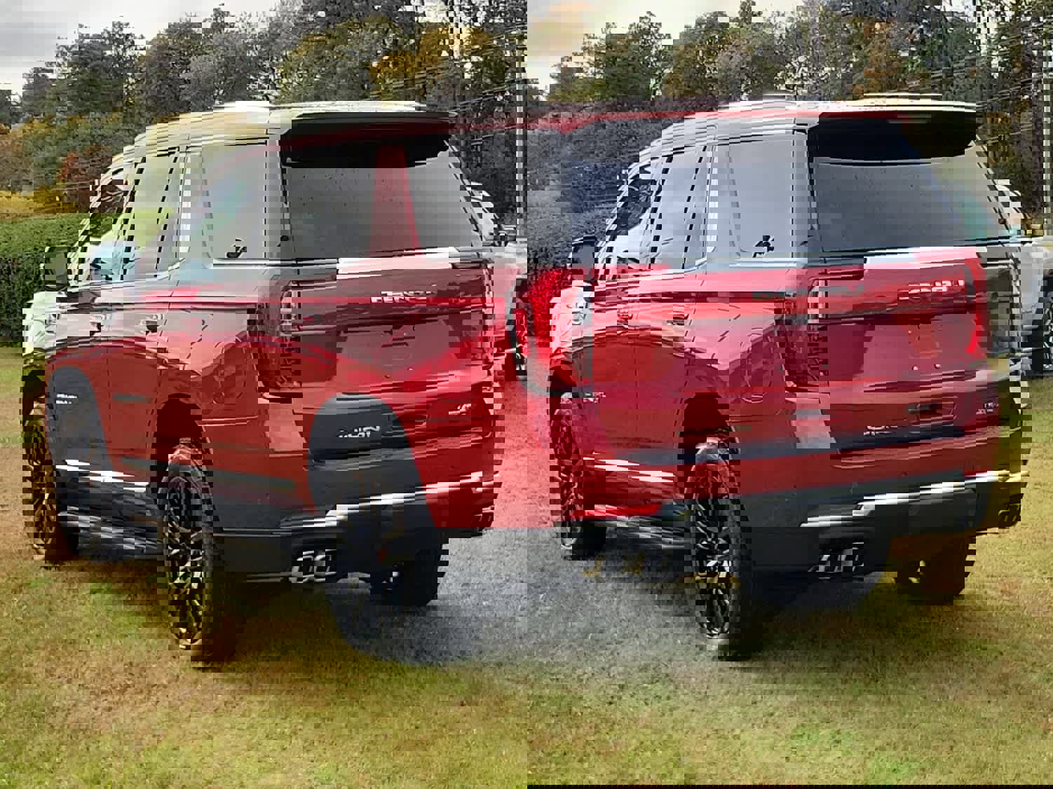 New 2026 GMC Yukon Denali w/ LPO, Floor Liner Package image 4